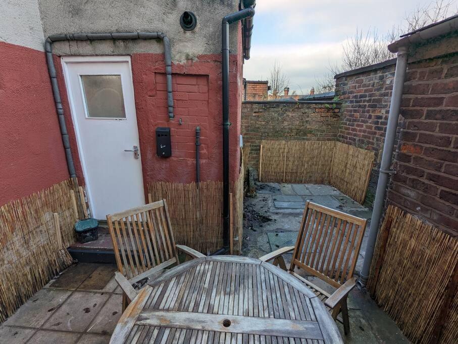 Gloucester Pl - Affordable 3 Bed House Casa de férias Manchester