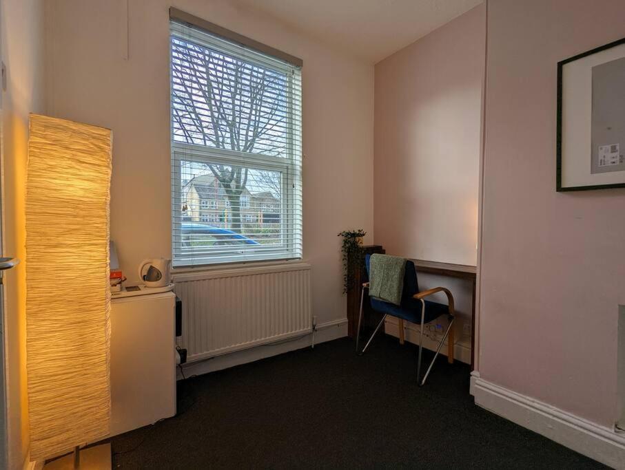 Casa de férias Gloucester Pl - Affordable 3 Bed House Manchester